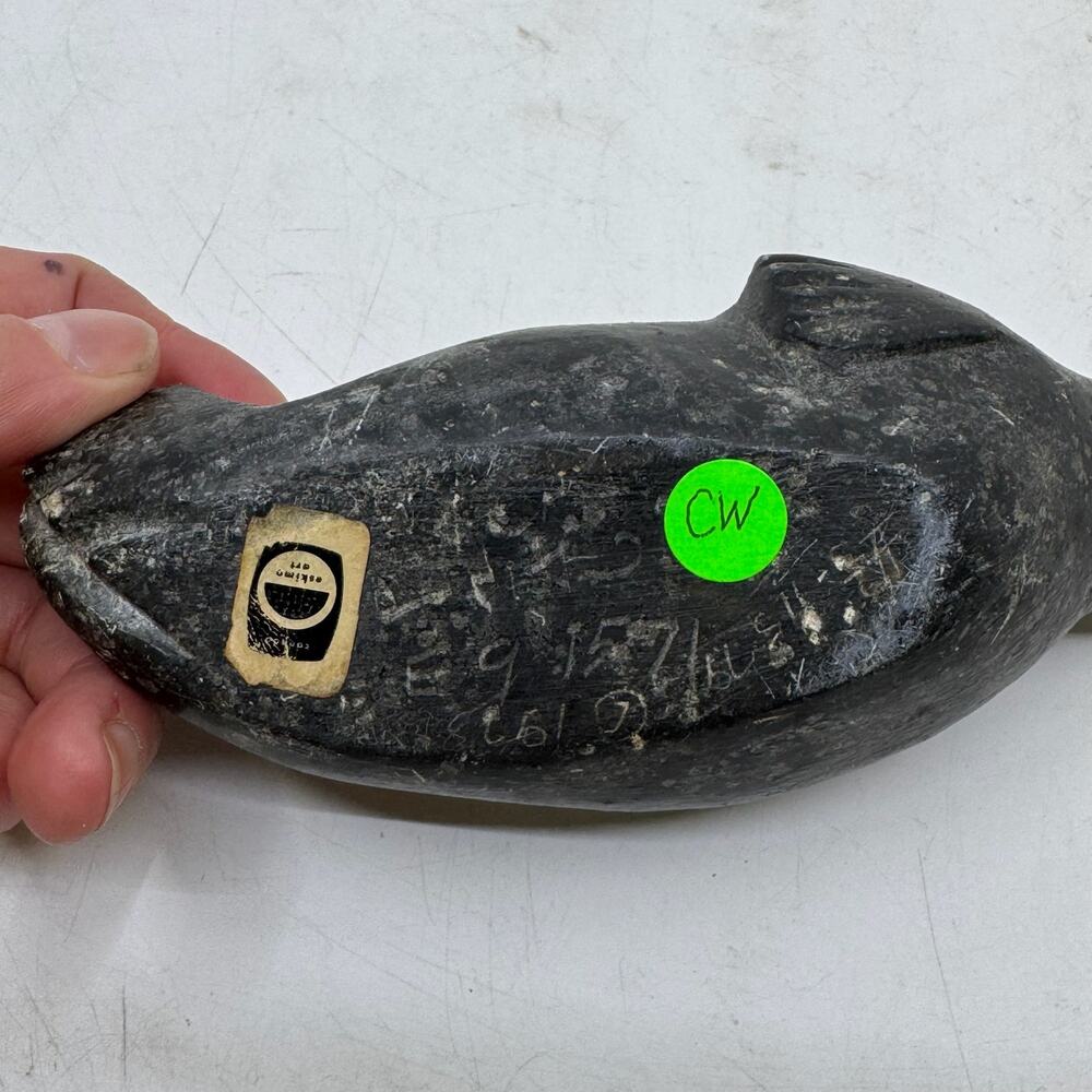 Inuit Handmade Blackstone Reclining Seal Sculpture - Picture 6 of 10